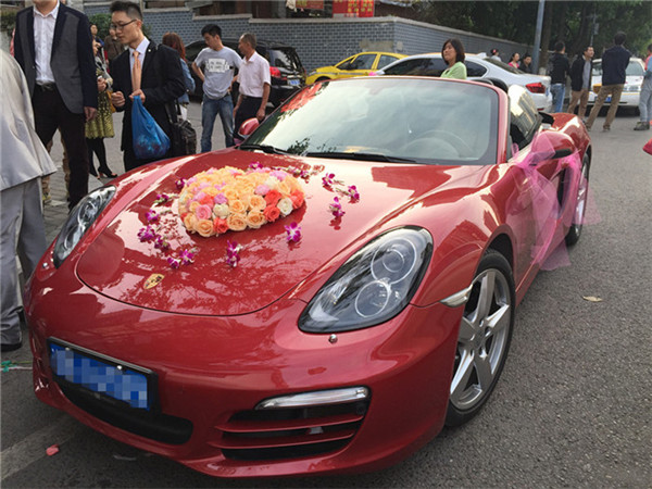 保時捷-博斯特 2座敞篷跑車